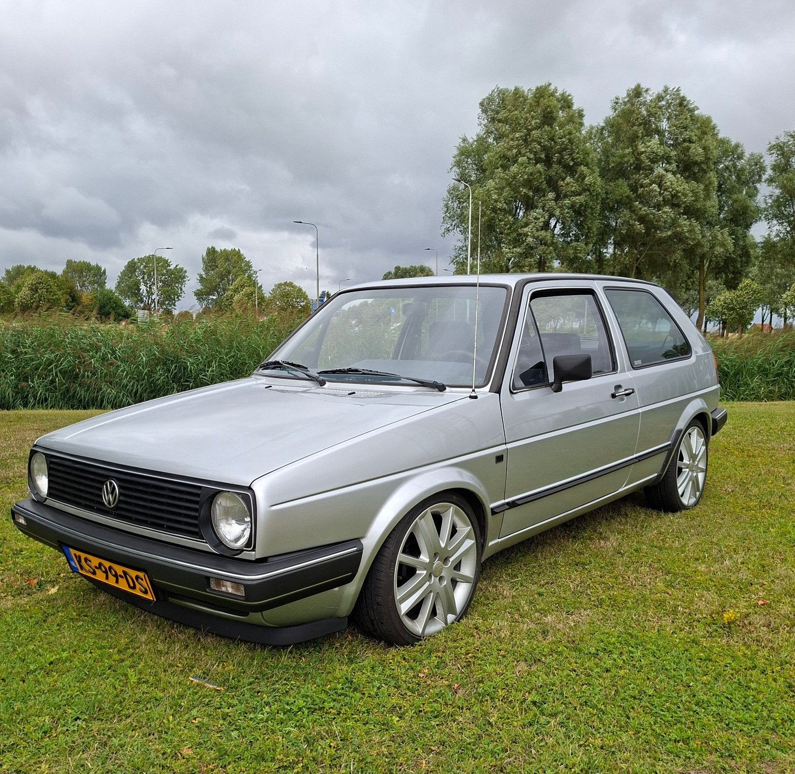 zeer mooie Volkswagen Golf 1.6 GL 1984 Grijs Belastingvrij, Voorwielaandrijving, Stof, 74 pk, 4 cilinders