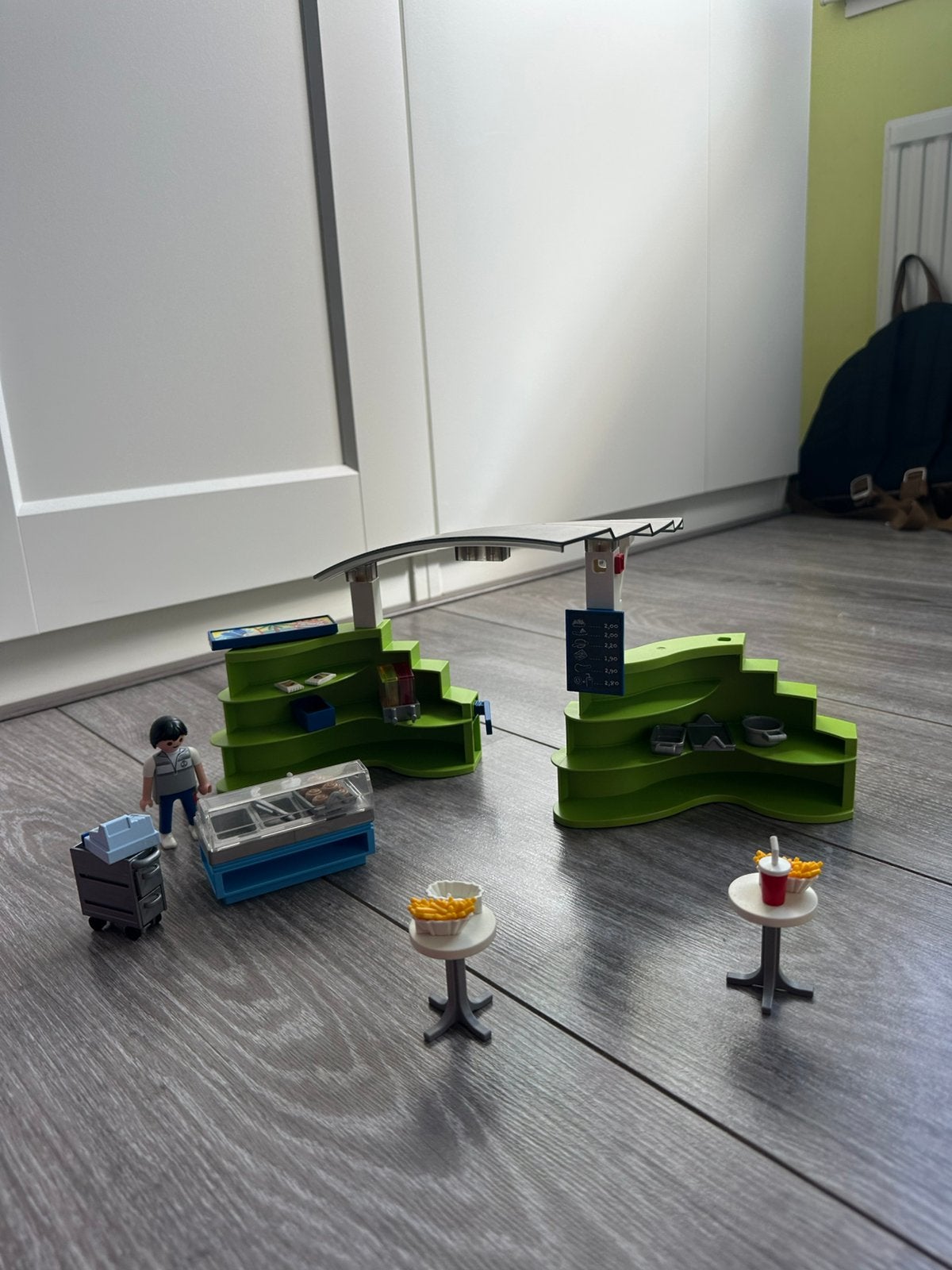 Playmobil cafetaria, Gebouw, Complete set, Zo goed als nieuw, Family fun