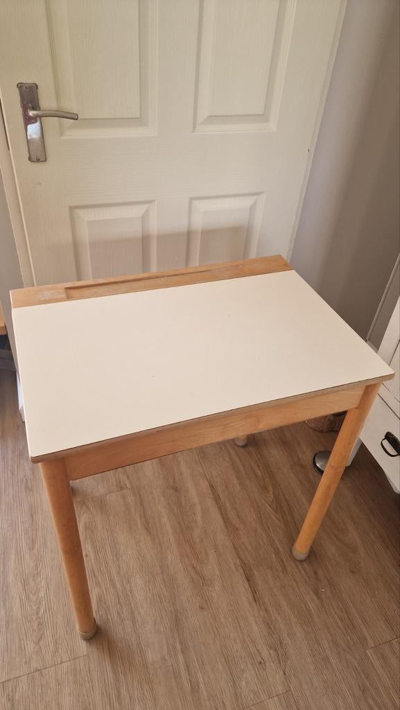 Schilte Vintage (school) bureau met klep en pennenbakje, Ophalen, Opbergruimte, Gebruikt, Hout