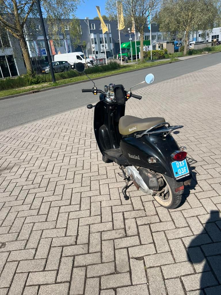Berini Scooter, Fietsen en Brommers, Ophalen, Zo goed als nieuw, Benzine, Overige merken