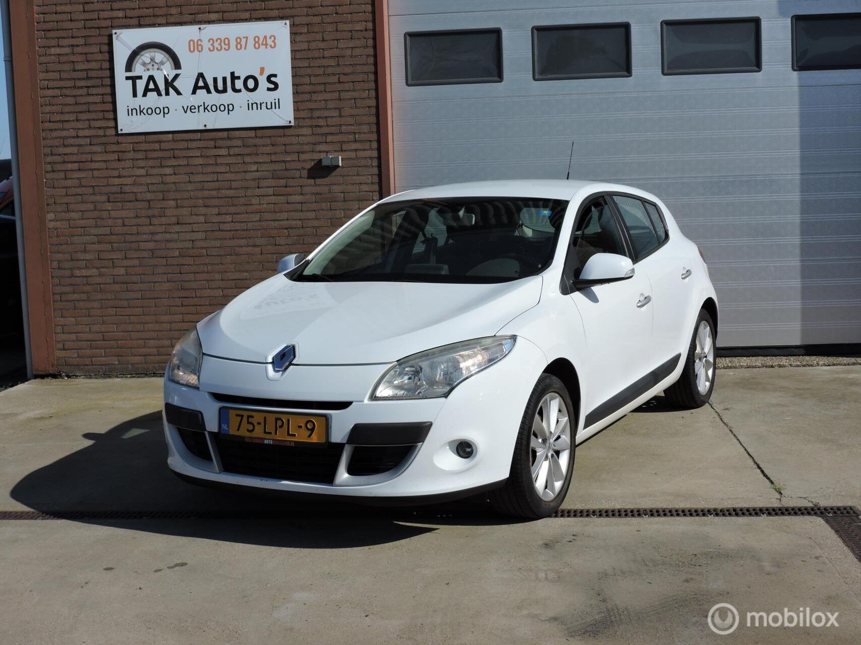 Renault Megane 1.6 Celsium/Wit/Airco/Navi/trekhaak/met NAP, Auto's, 15 km/l, Gebruikt, 4 cilinders, Wit