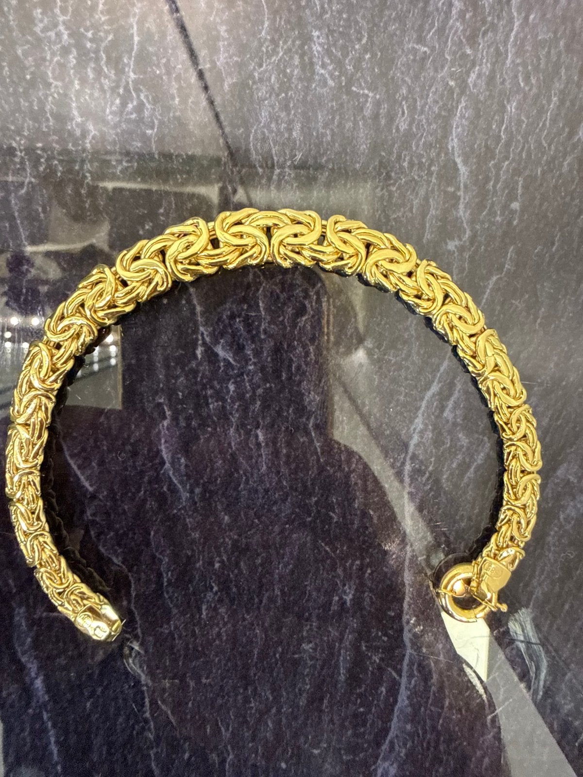 Prachtige 14 karaats gouden platsgeslagen koningsarmband, Sieraden, Tassen en Uiterlijk, Armbanden, Ophalen of Verzenden, Nieuw