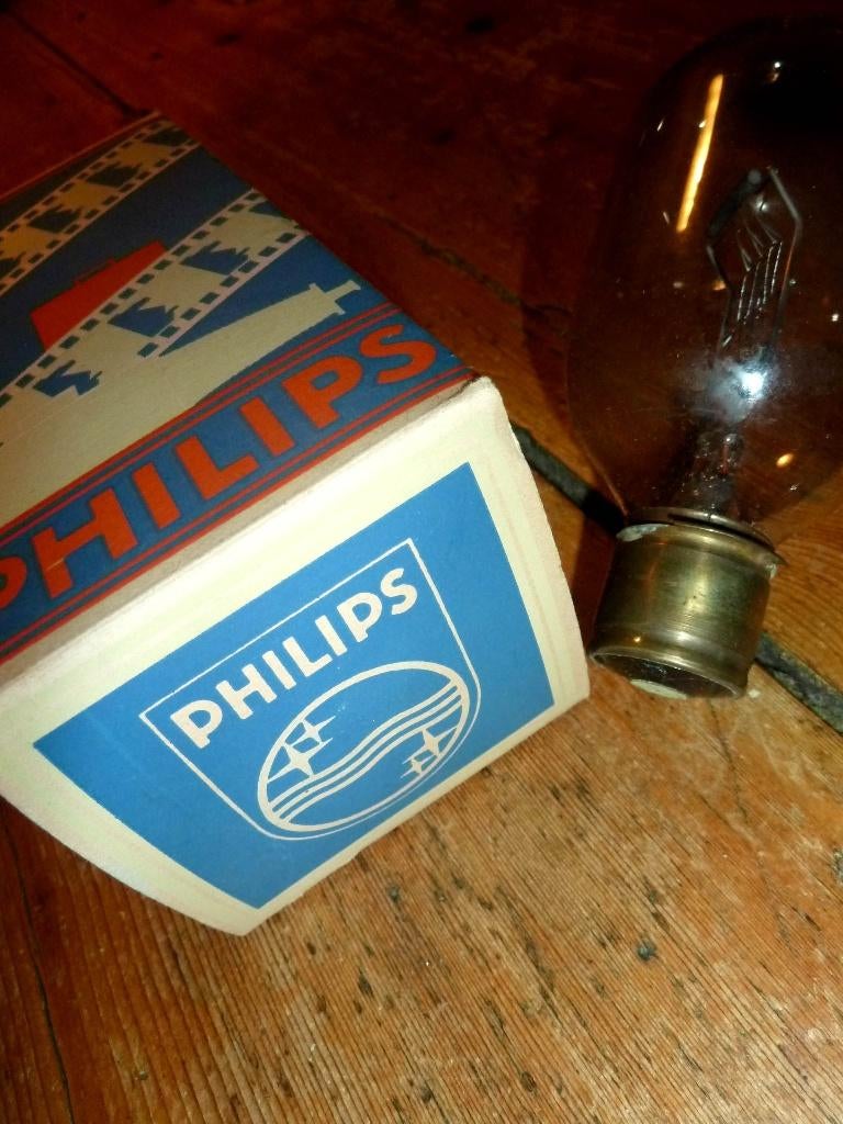 8mm film Philips 130V 500W - P28 - projectorlamp - nieuw, Ophalen of Verzenden, 8mm film