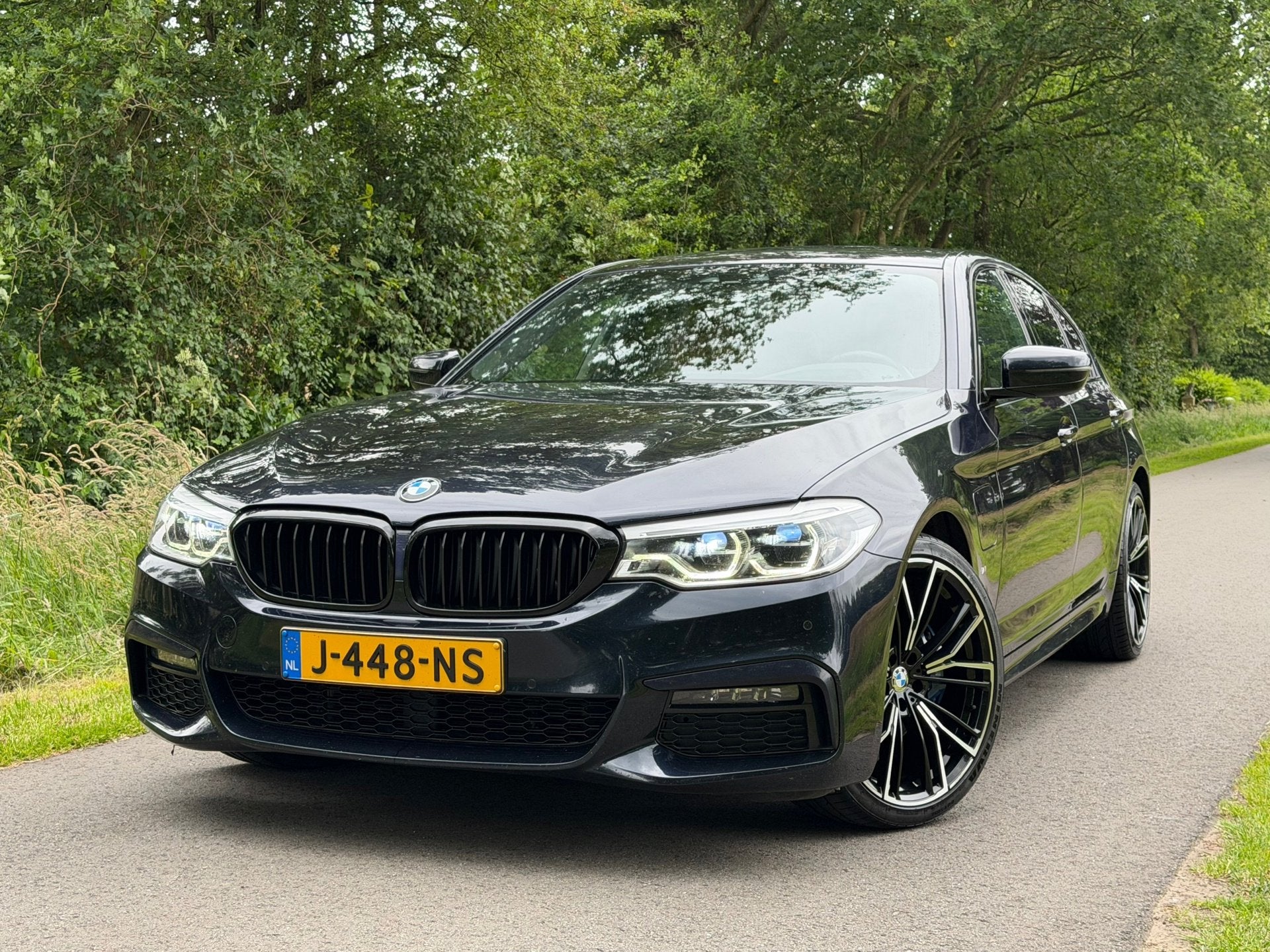 BMW 5-serie 530e iPerformance High Executive | M-Pakket + Le, Auto's, 1998 cc, Achterwielaandrijving, 4 cilinders, Zwart