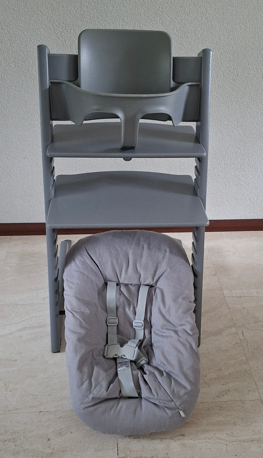 Stokke tripp trapp storm grey met babyset en newbornset ZGAN, Kinderen en Baby's, Ophalen, Zo goed als nieuw, Meegroeistoel