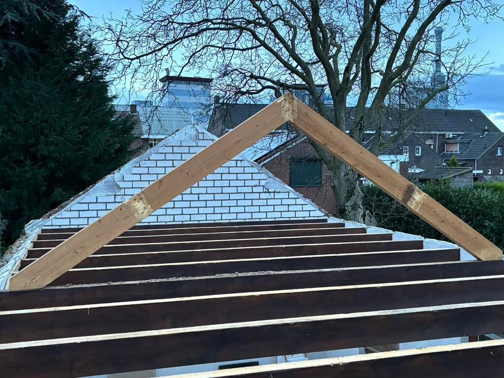 2 dakspanten 7x17 cm, Doe-het-zelf en Verbouw, Hout en Planken, Ophalen of Verzenden, Overige houtsoorten, Minder dan 25 mm, Minder dan 200 cm