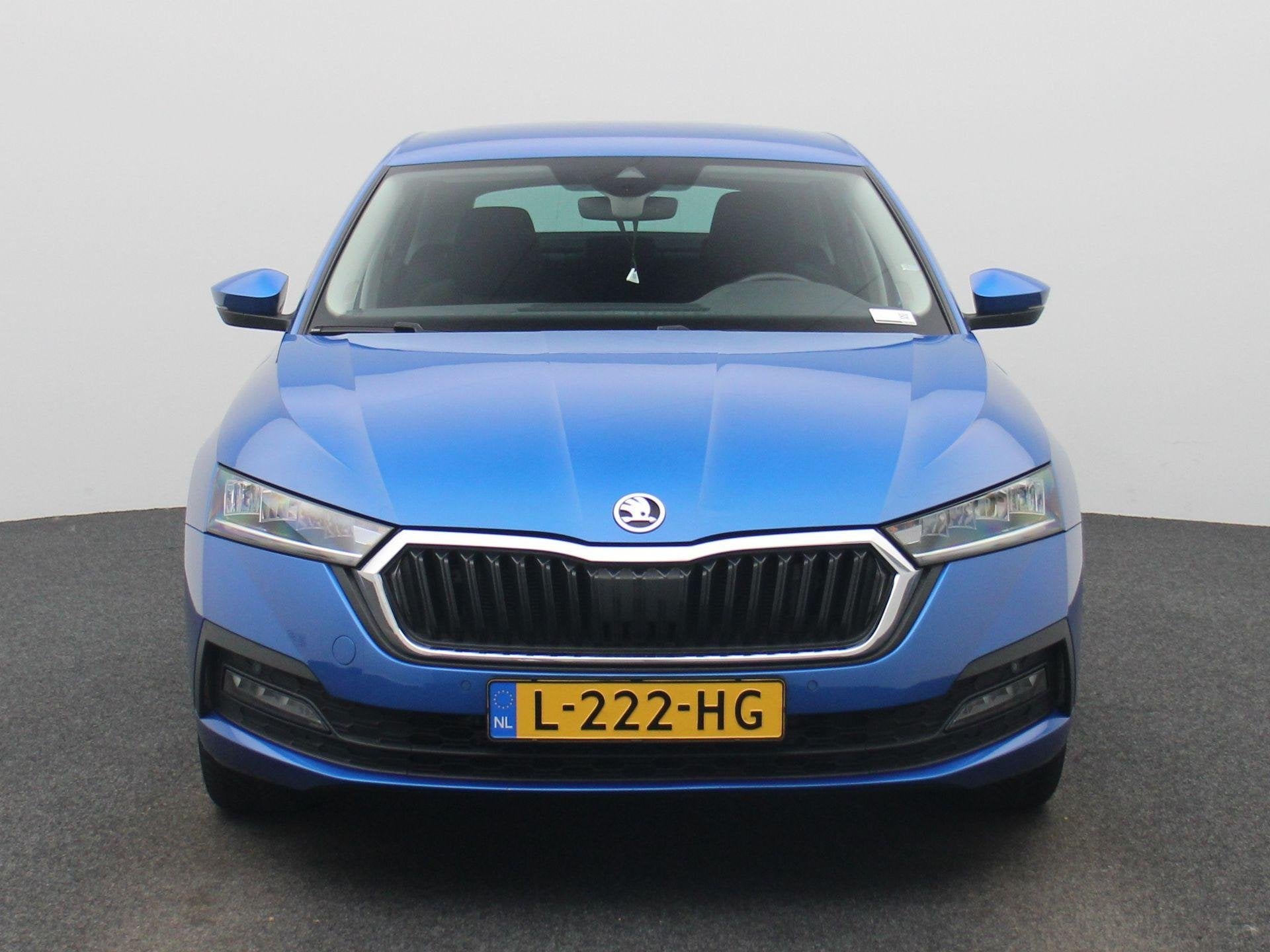 Skoda Octavia 1.0 e-TSI Business Edition | ELEKTR. ACHTERKLE, Stof, Gebruikt, Blauw, Origineel Nederlands
