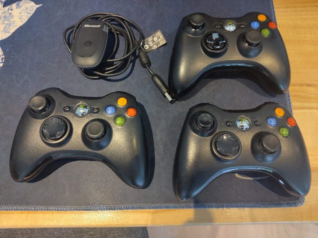 Xbox 360 controller draadloos 3x inclusief usb reciever, Spelcomputers en Games, Spelcomputers | Xbox | Accessoires, Gebruikt