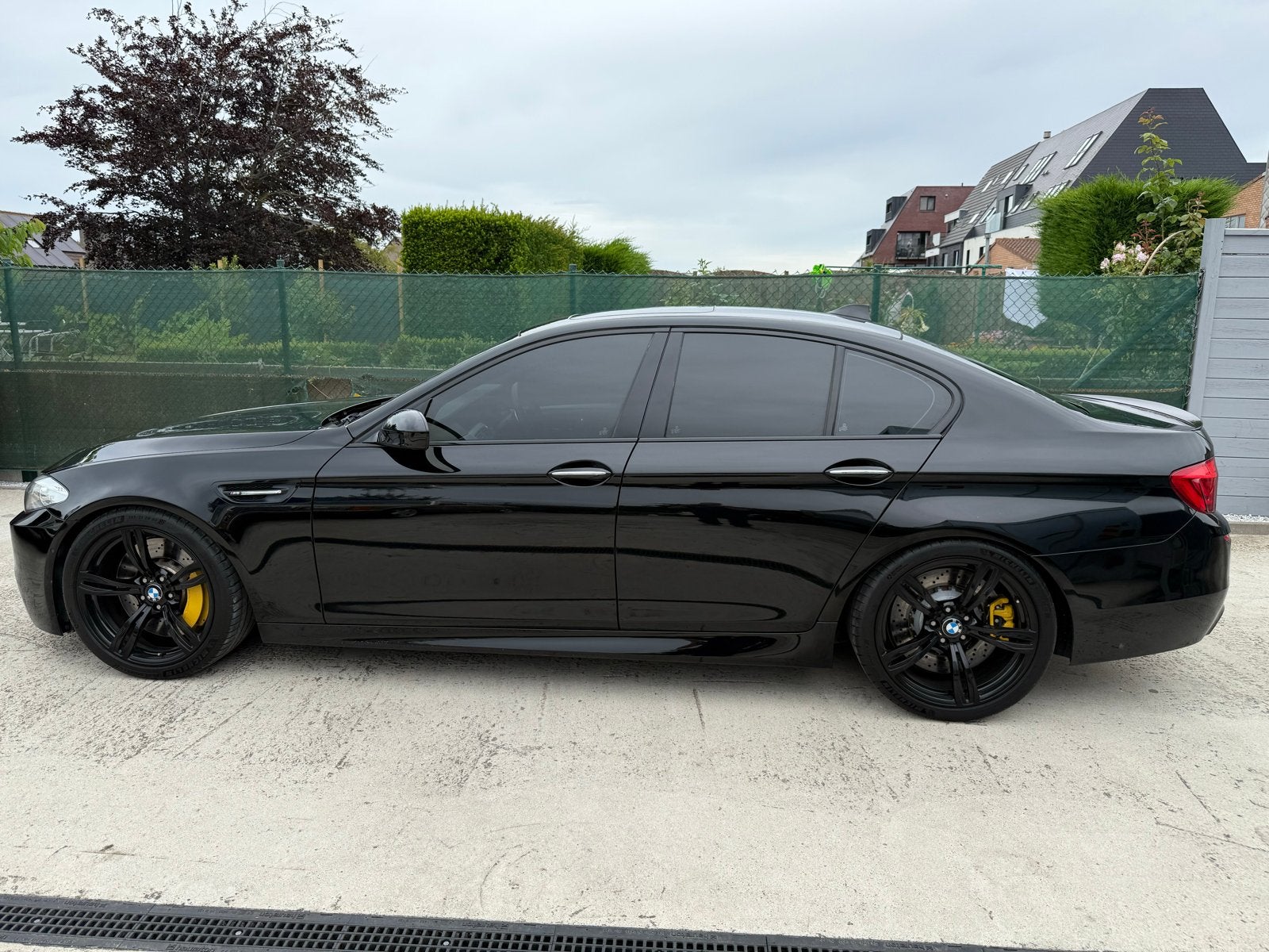 Bmw M5, Automaat, Achterwielaandrijving, 4390 cc, Zwart