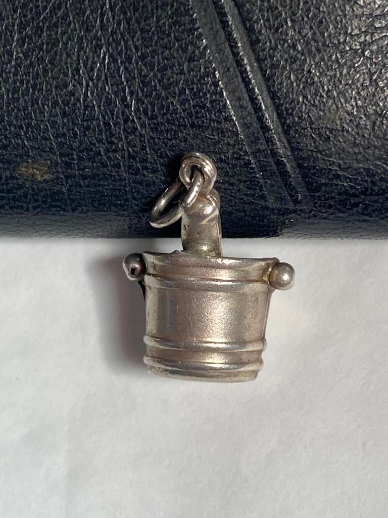 Zilveren bedel hanger champagne koeler met fles wijn, Sieraden, Tassen en Uiterlijk, Bedels, Overige merken, Ophalen of Verzenden
