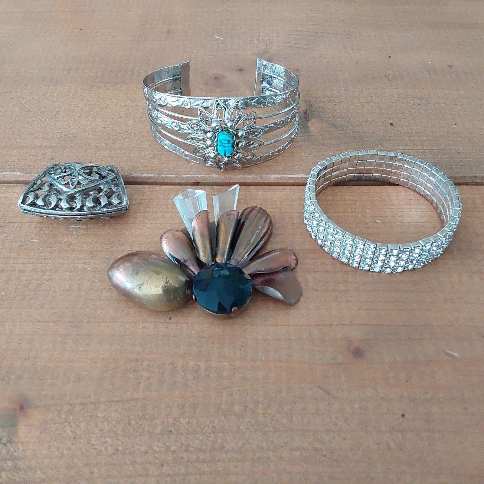 Diverse sieraden set: armbanden en broche, Overige materialen, Gebruikt, Ophalen of Verzenden, Met edelsteen