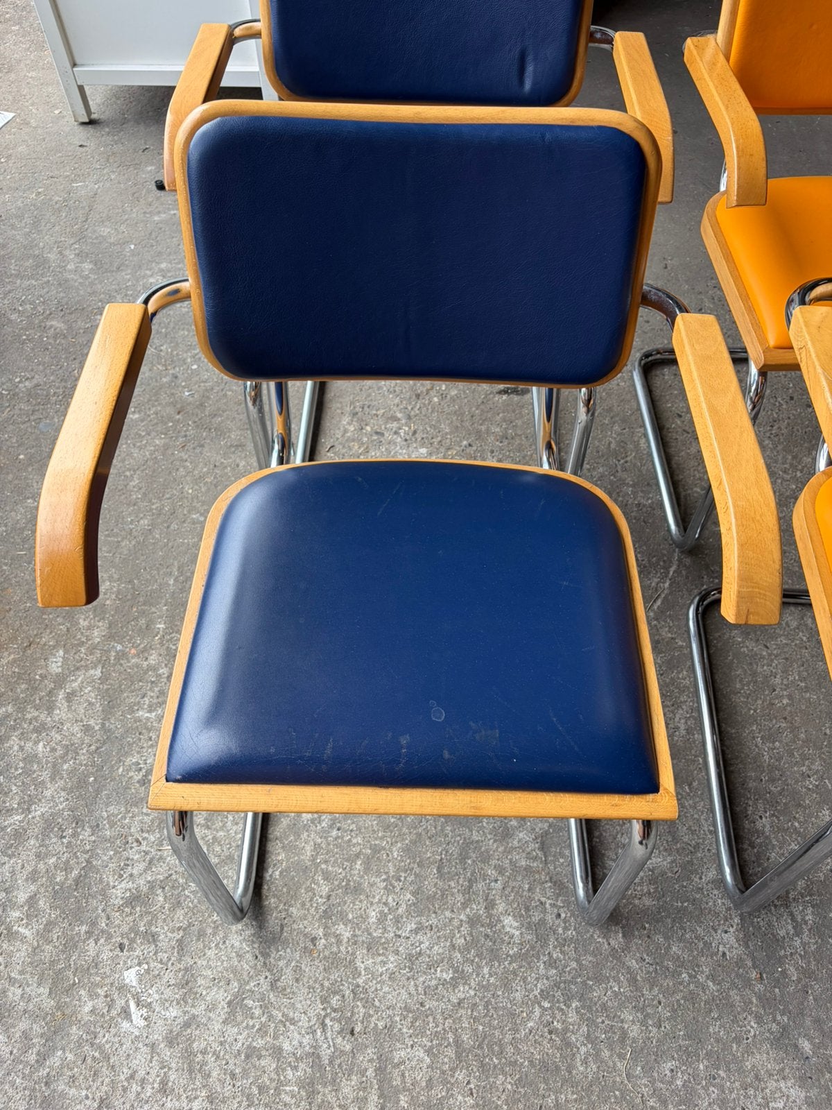 4 vintage Marcel Breuer B64 stoelen, Huis en Inrichting, Stoelen, Ophalen, ., Wit, Zo goed als nieuw