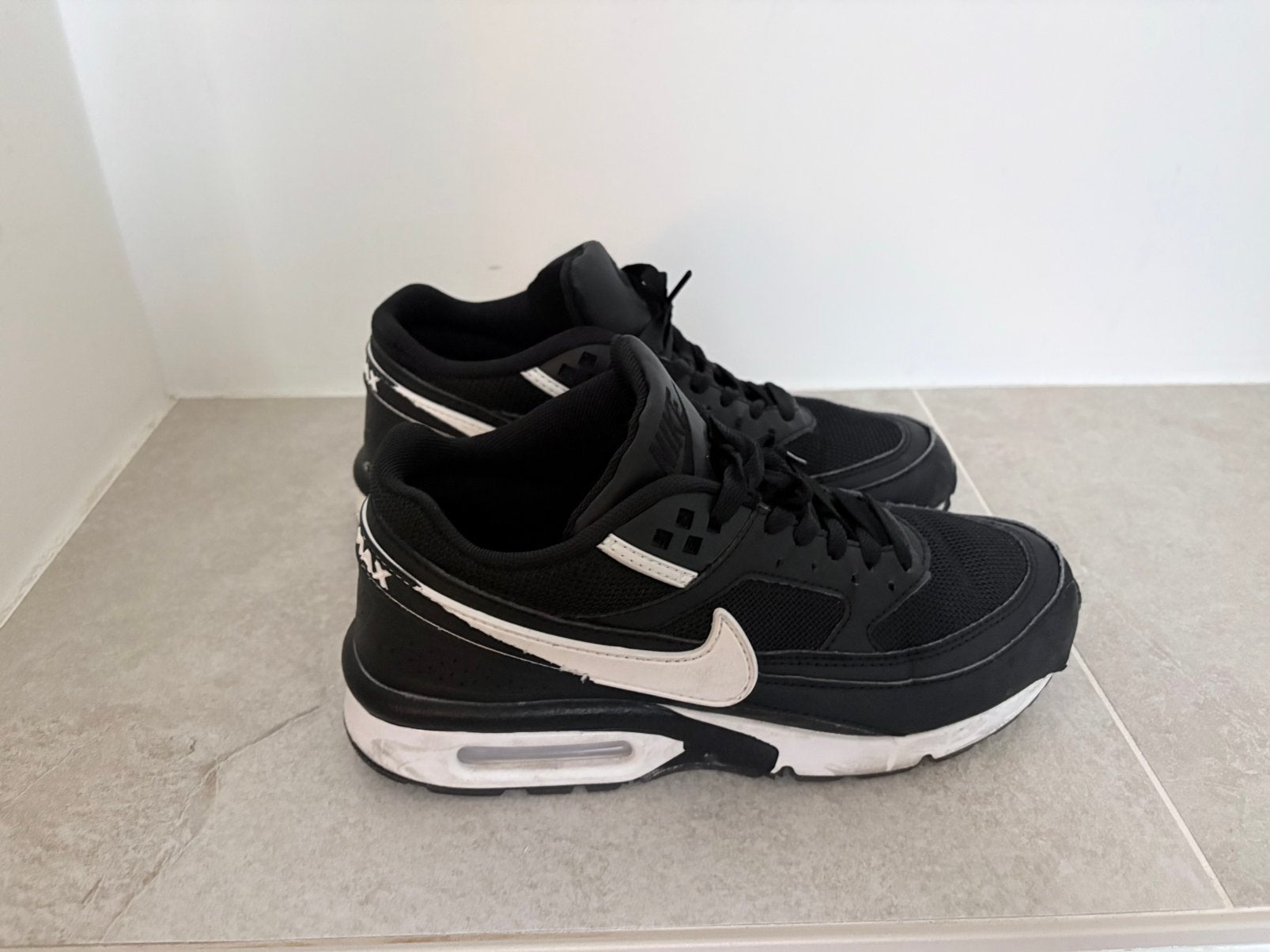 Nike airmax classics, Kleding | Dames, Ophalen of Verzenden, Zo goed als nieuw, Sportschoenen, Zwart