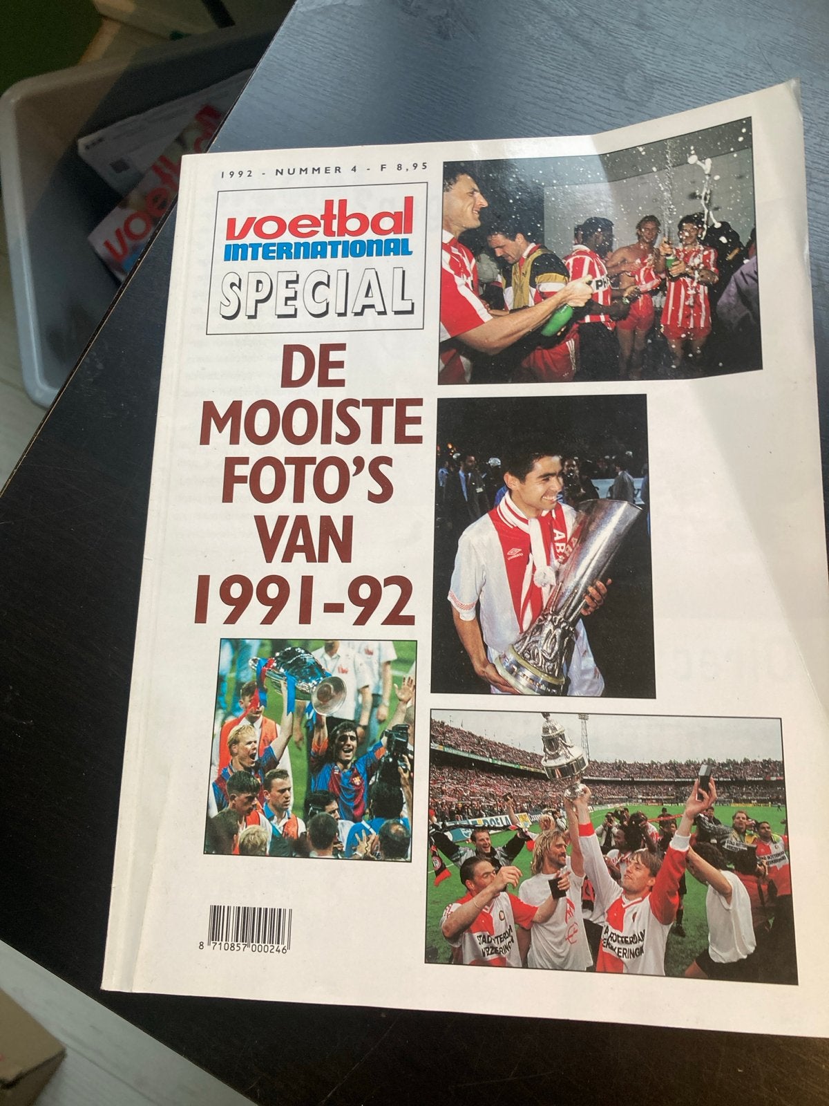 Voetbal International Special: Mooiste Foto's 1991-1992, Ophalen of Verzenden, Gelezen, Balsport