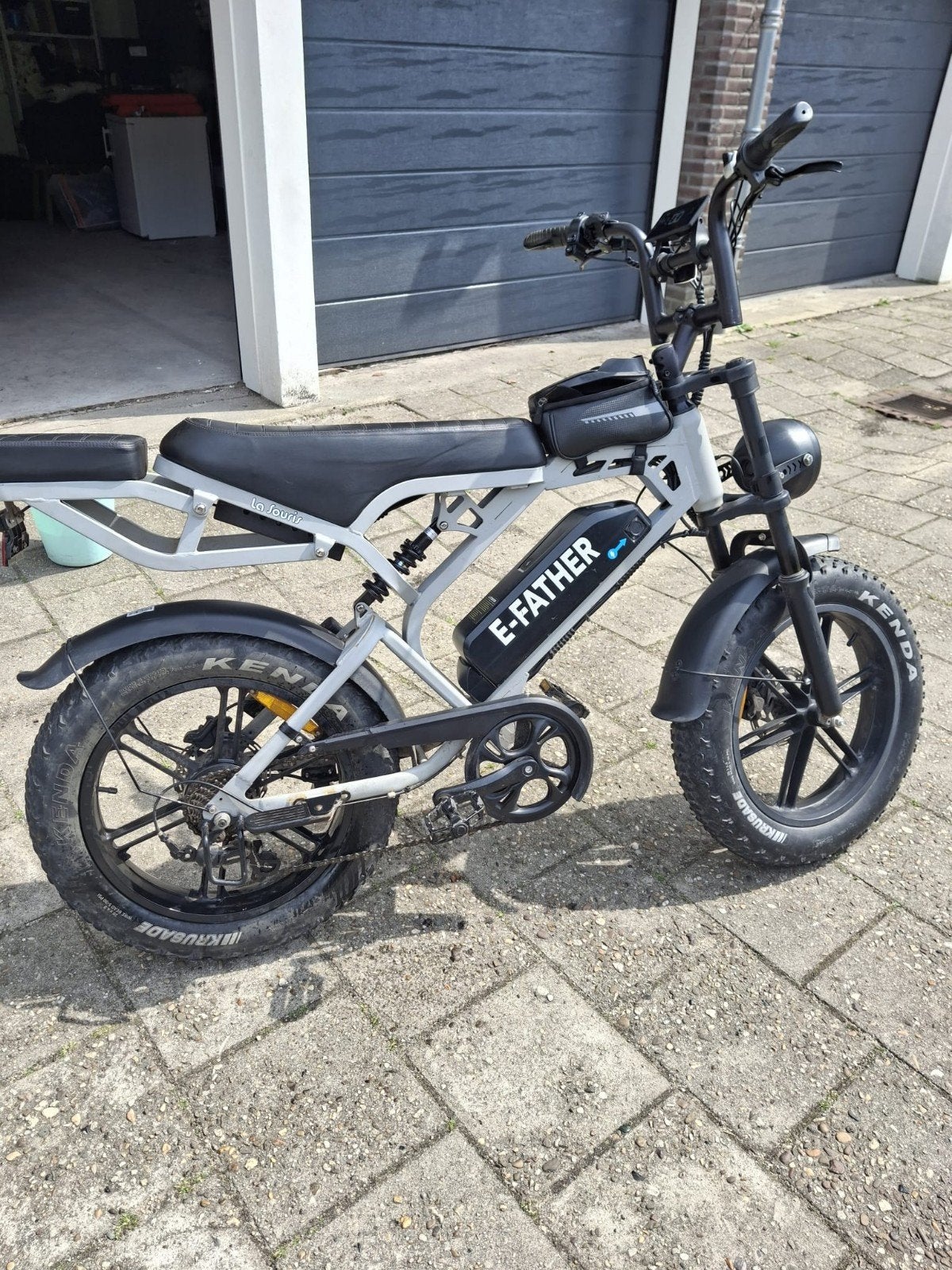 Fatbike V20 Pro La Souris - Grijs, 1 jaar oud, incl. slot, Ophalen, Gebruikt, 30 tot 50 km per accu, Overige merken