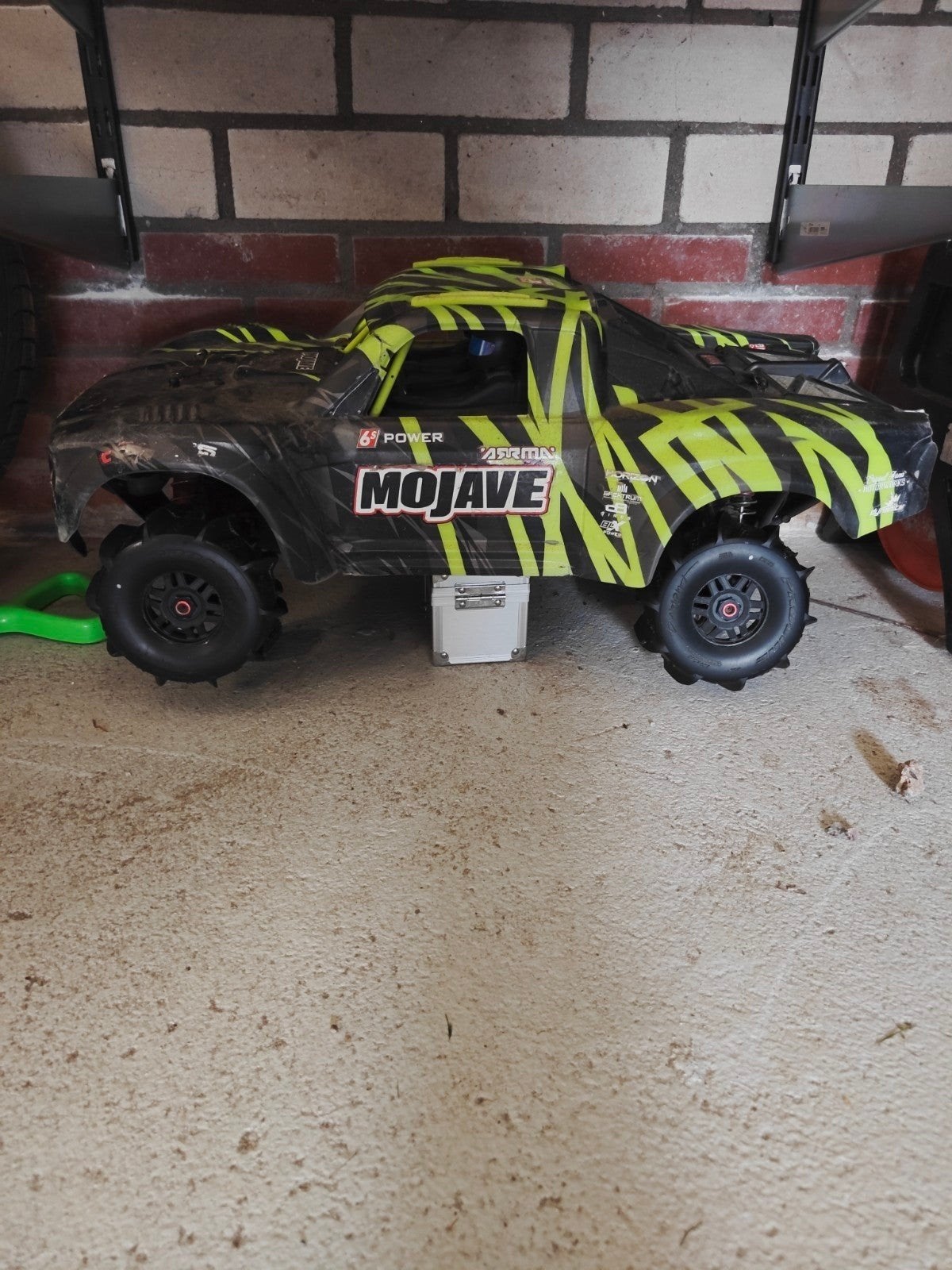 Arrma Mojave 6s. recentelijk alle lagers en oliën vervangen, Ophalen, Overige schalen, Auto offroad