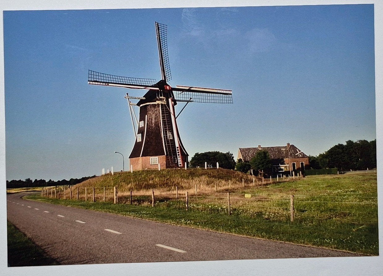 Harreveld  - Lichtenvoorde ( Gld. ) foto Molen Hermien, 1980 tot heden, Foto, Ophalen of Verzenden, Zo goed als nieuw