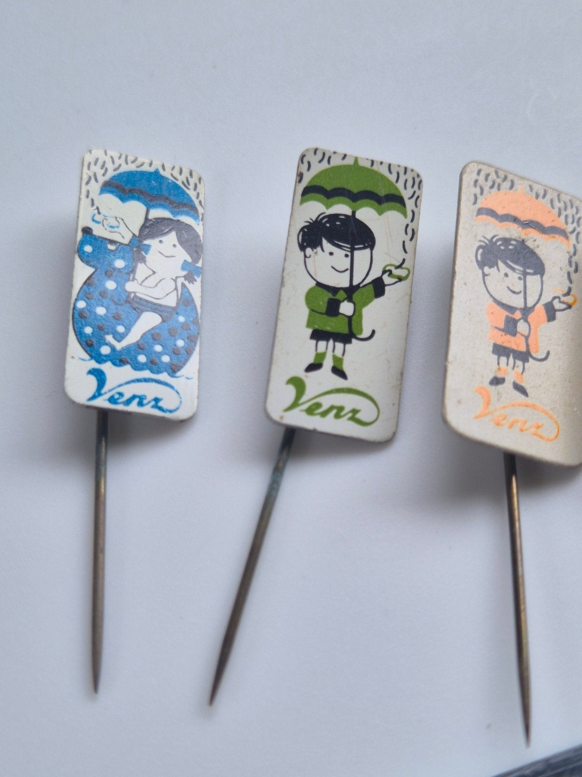 Vintage Venz hagelslag speldjes, Ophalen of Verzenden, Gebruikt, Overige onderwerpen, Speldje of Pin