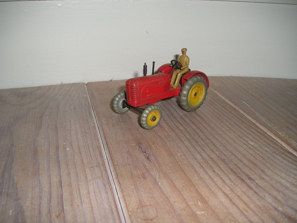 Dinky Toys 300 Massey Harris Tractor, Ophalen of Verzenden