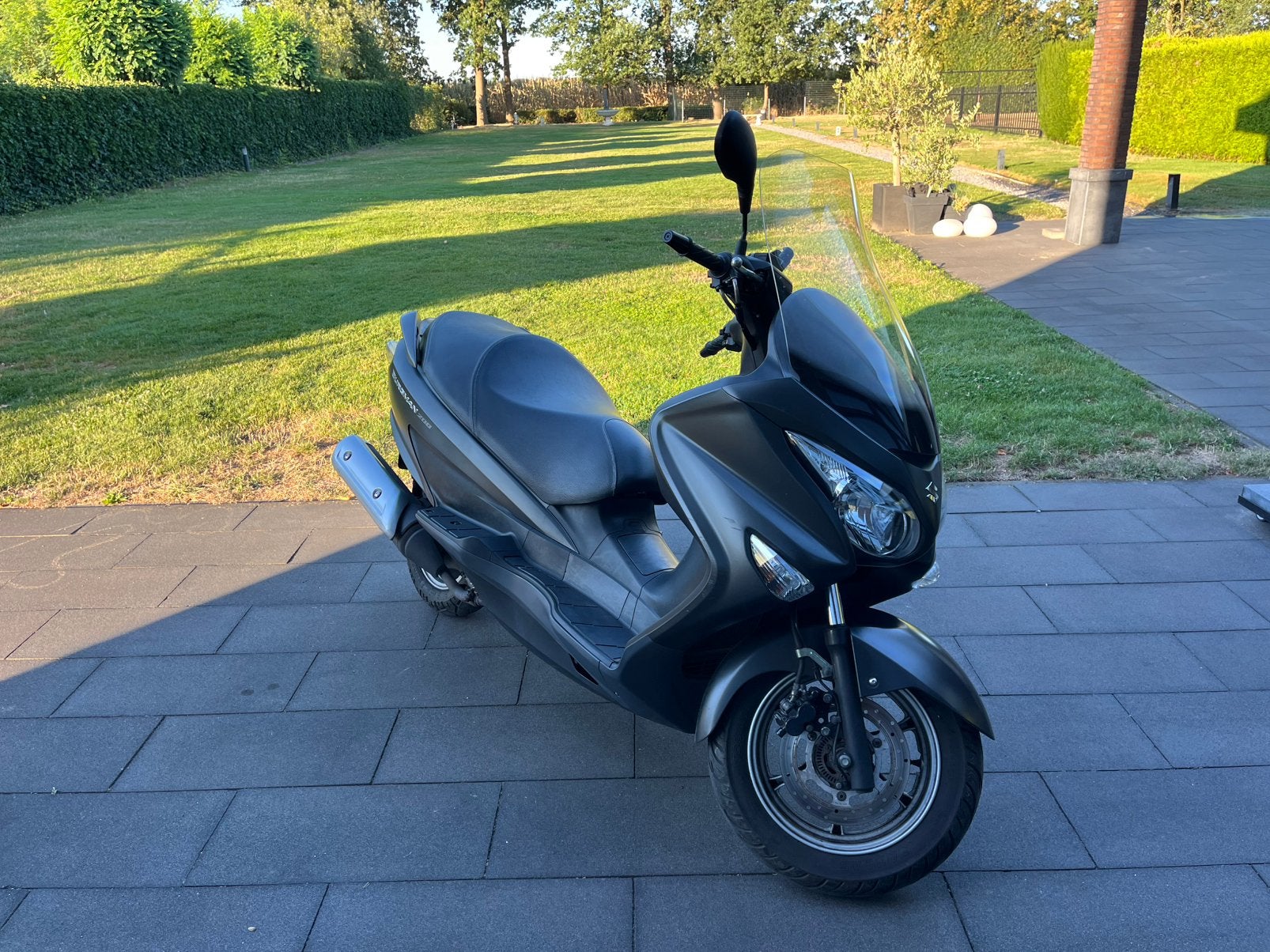 Suzuki Burgman 200 – nette en comfortabele motorscooter, Motoren, Scooter, Occasion, Motorrijbewijs A, Particulier