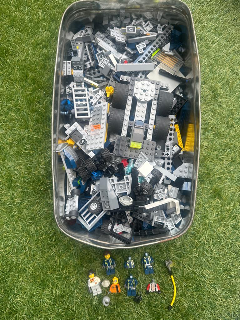 Grote partij Lego onderdelen met minifiguren, Inclusief minifiguren, Gebruikt, Lego, Ophalen of Verzenden