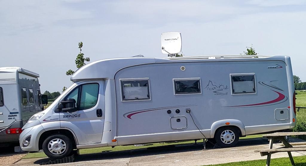 Rapido 7099+ Camper, Caravans en Kamperen, Campers, Particulier, tot en met 4, Half-integraal, Rapido, Fiat, 7 tot 8 meter, Diesel