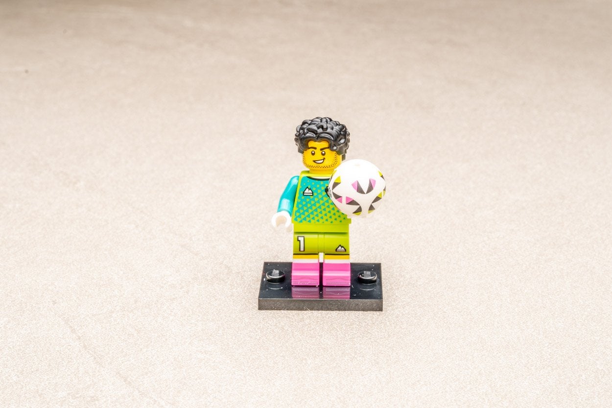 Lego minifigure serie 29 voetbalkeeper, Kinderen en Baby's, Speelgoed | Duplo en Lego, Ophalen of Verzenden, Zo goed als nieuw
