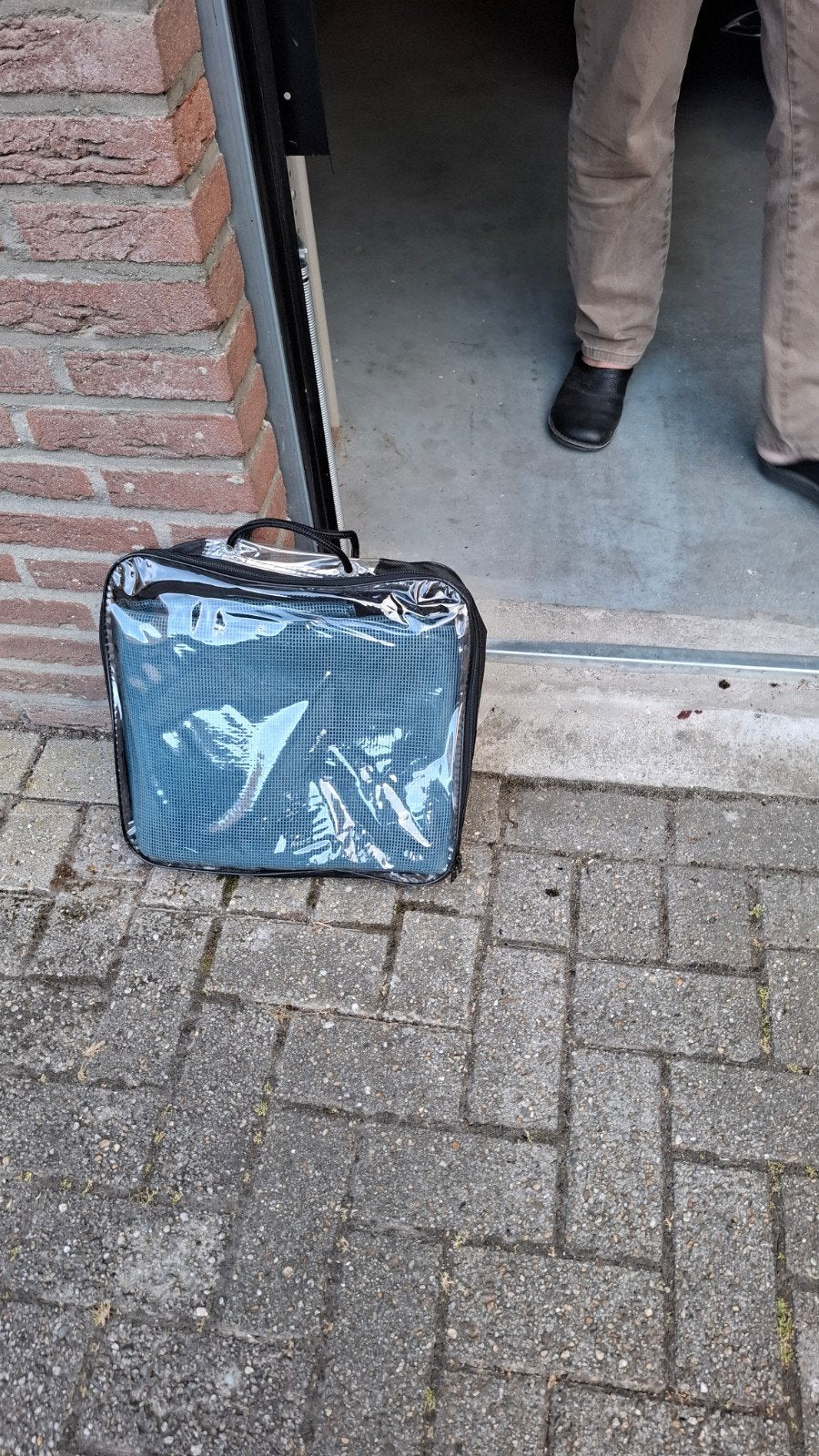 Tenttapijt en opblaastent voor camper of caravan, Ophalen