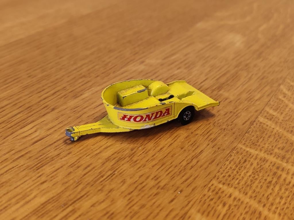 Matchbox Honda Motorcycle Trailer GEEL, Ophalen of Verzenden, Zo goed als nieuw, Auto