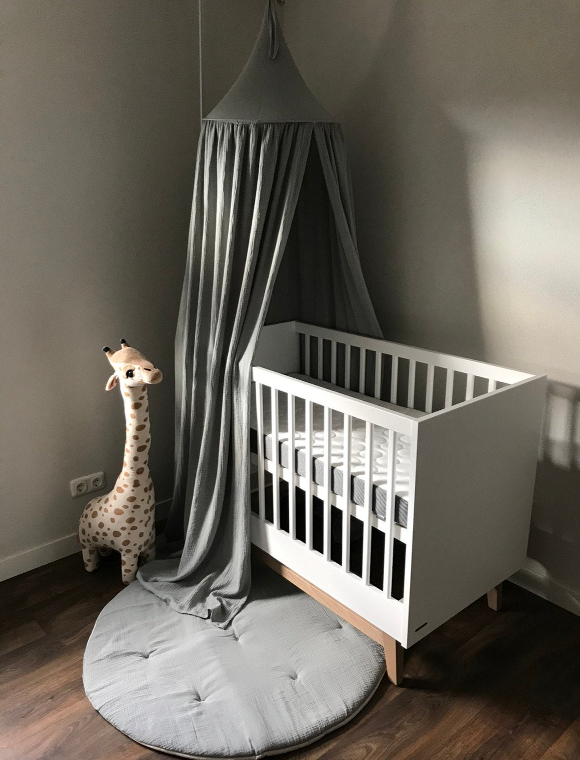 Kidsmill NOUD Ledikant 60x120 Wit inclusief klamboe, Ophalen, Gebruikt, Ledikant