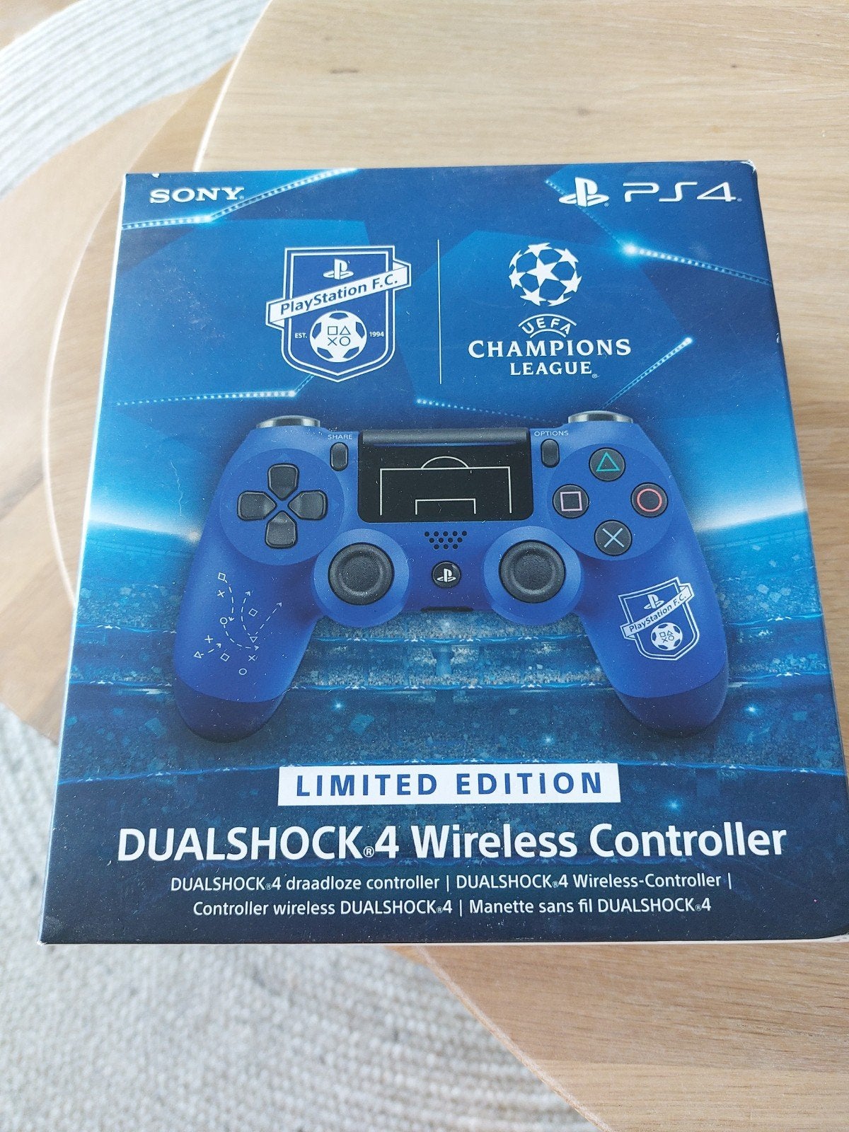 Limited Edition DualShock 4 Controller PS4 EFA Champions L, Spelcomputers en Games, Ophalen, Nieuw, Controller, PlayStation 4