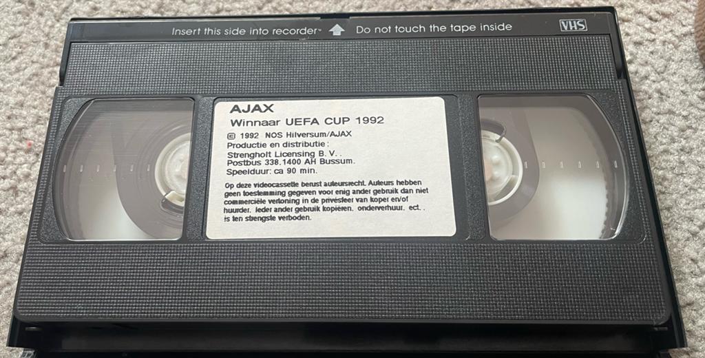 Ajax Winnaar UEFA Cup '91/'92 VHS - Historische Voetbal, Ophalen of Verzenden, Gebruikt