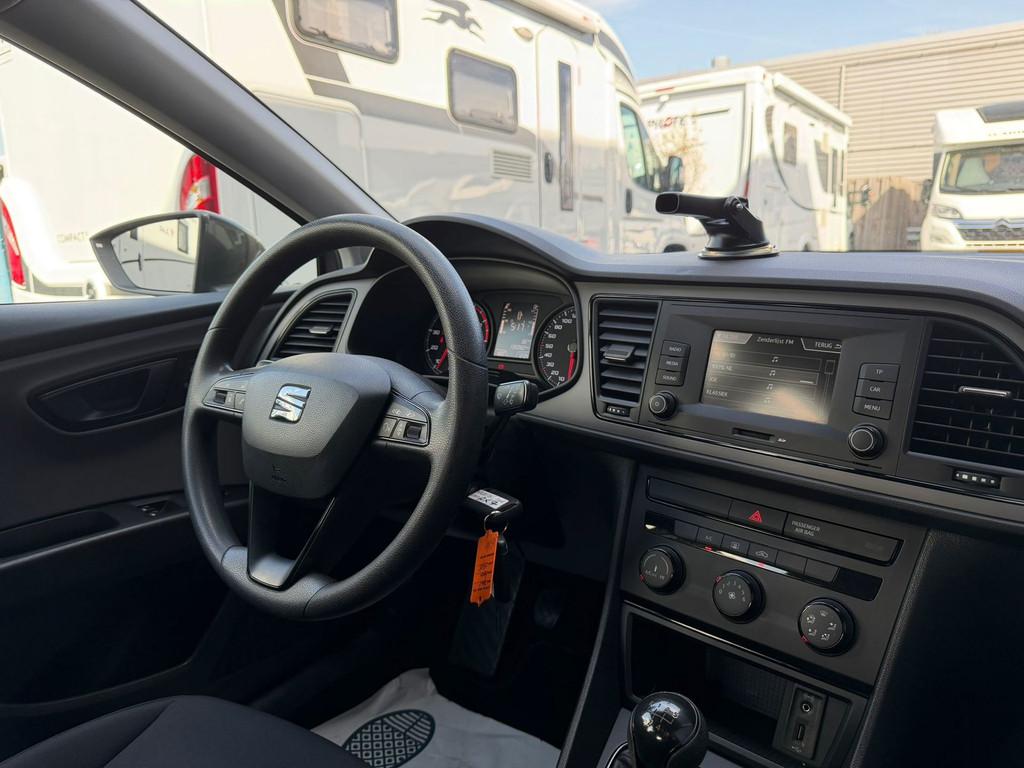 SEAT Leon 1.0 TSI | AIRCO | ELEKTRISCHE RAMEN | RADIO |, Voorwielaandrijving, Stof, Gebruikt, Zwart
