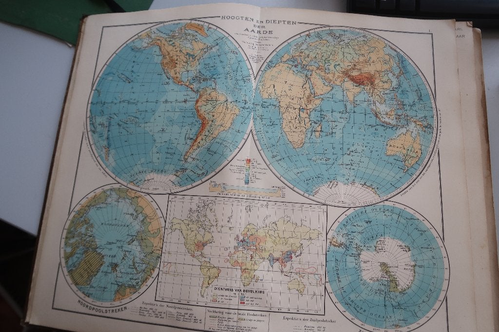 Atlas-schoolatlas geheele aarde,b.kwast-bos/niermeyer-1932, Gelezen, Ophalen of Verzenden, Landkaart, B.kwast-bos/niermeyer