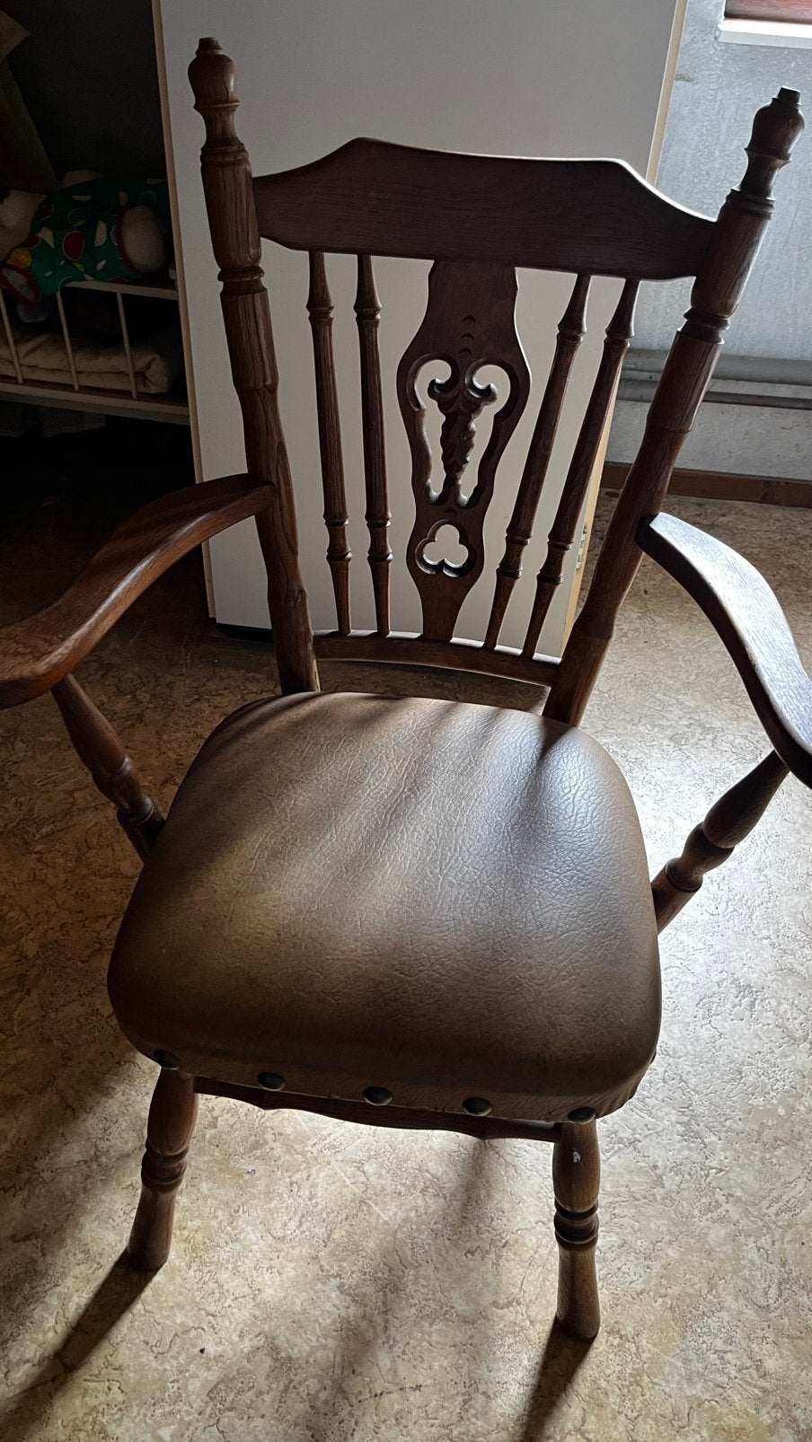 Mooie ouderwetse stoel, Antiek en Kunst, Antiek | Meubels | Stoelen en Banken, Ophalen