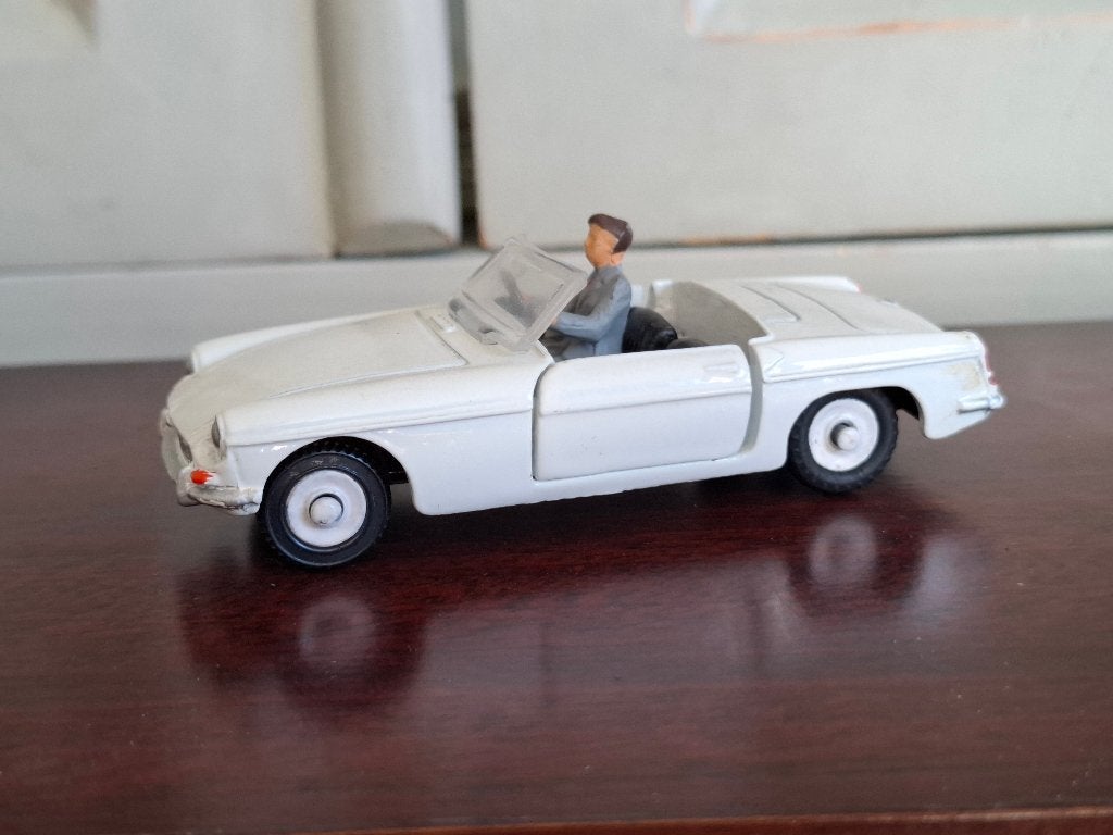 MG-B Dinky toys, Hobby en Vrije tijd, Modelauto's | 1:43, Ophalen of Verzenden, Gebruikt, Auto, Dinky Toys