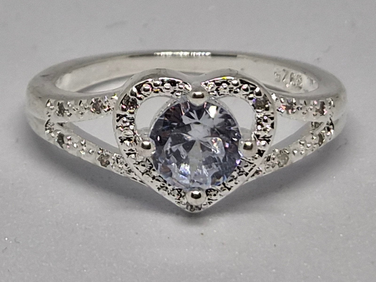 925 zilver rind zirkonia maat 18 NIEUW 2.9 gram, 18 tot 19, Nieuw, Ophalen of Verzenden, Dame