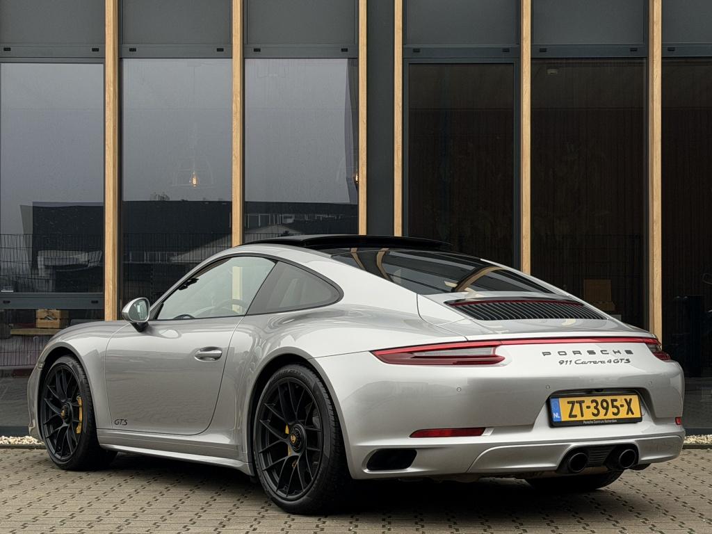 Porsche 911 3.0 Carrera 4 GTS | NL-auto | Sport-Chrono | Bos, 1490 kg, Gebruikt, Euro 6, Bi-Xenon koplampen