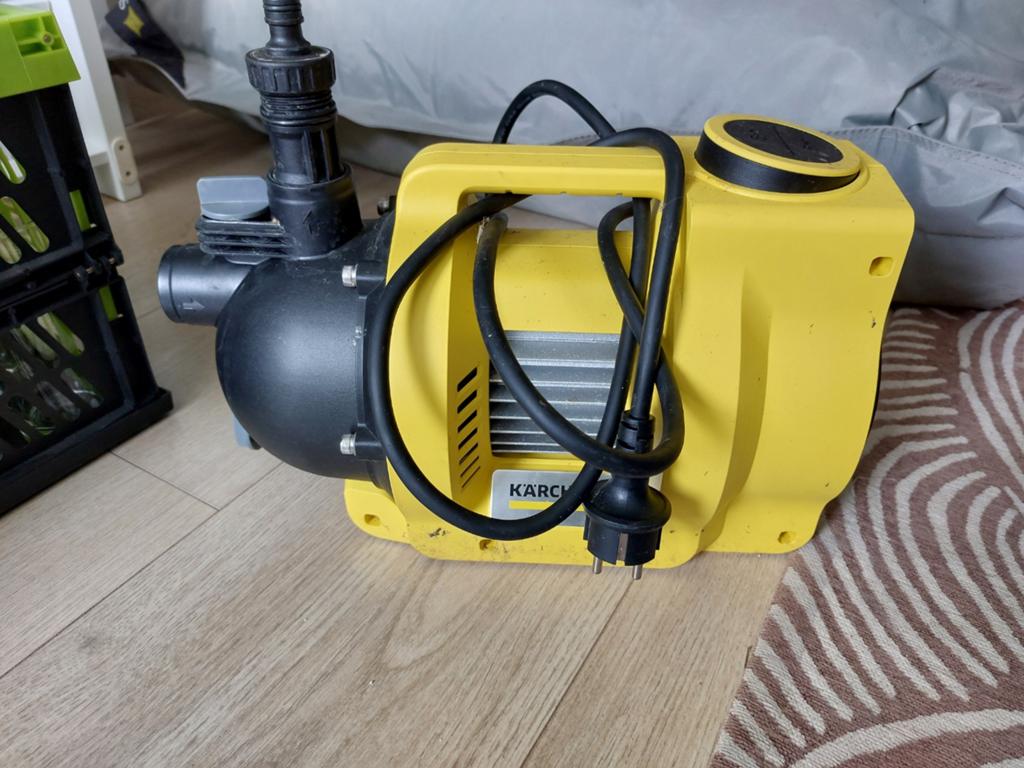 Kärcher bewateringspomp, Tuin en Terras, Waterpompen, Ophalen of Verzenden, Zo goed als nieuw, Dompelpomp