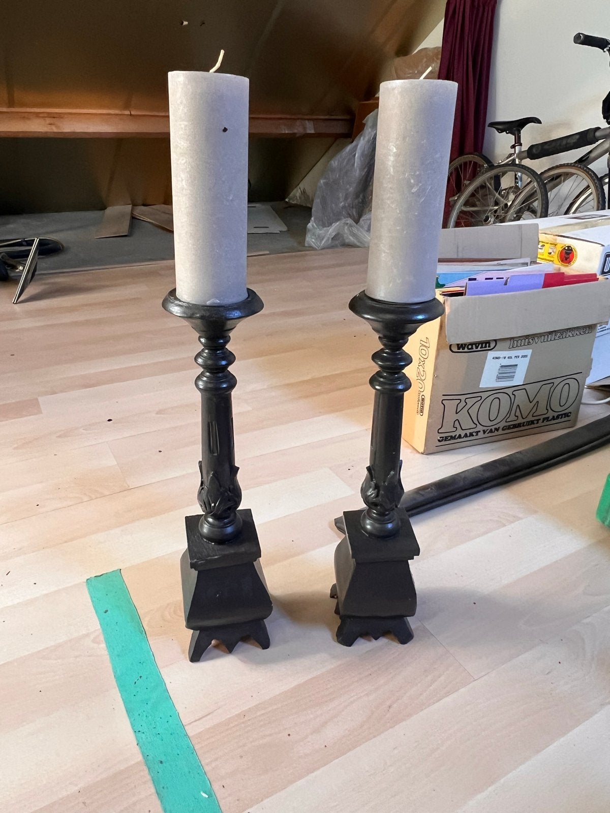 Set van 2 houten kandelaars met kaarsen, Ophalen of Verzenden, Overige materialen