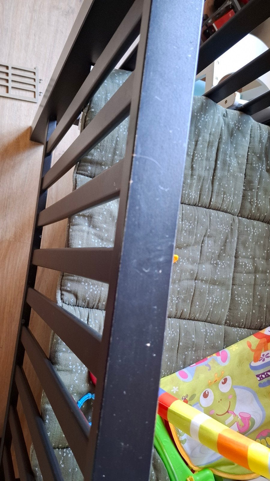 Zwarte houten box met boxkleed, Kinderen en Baby's, Boxen, Ophalen, Gebruikt, Rechthoekig, Boxkleed