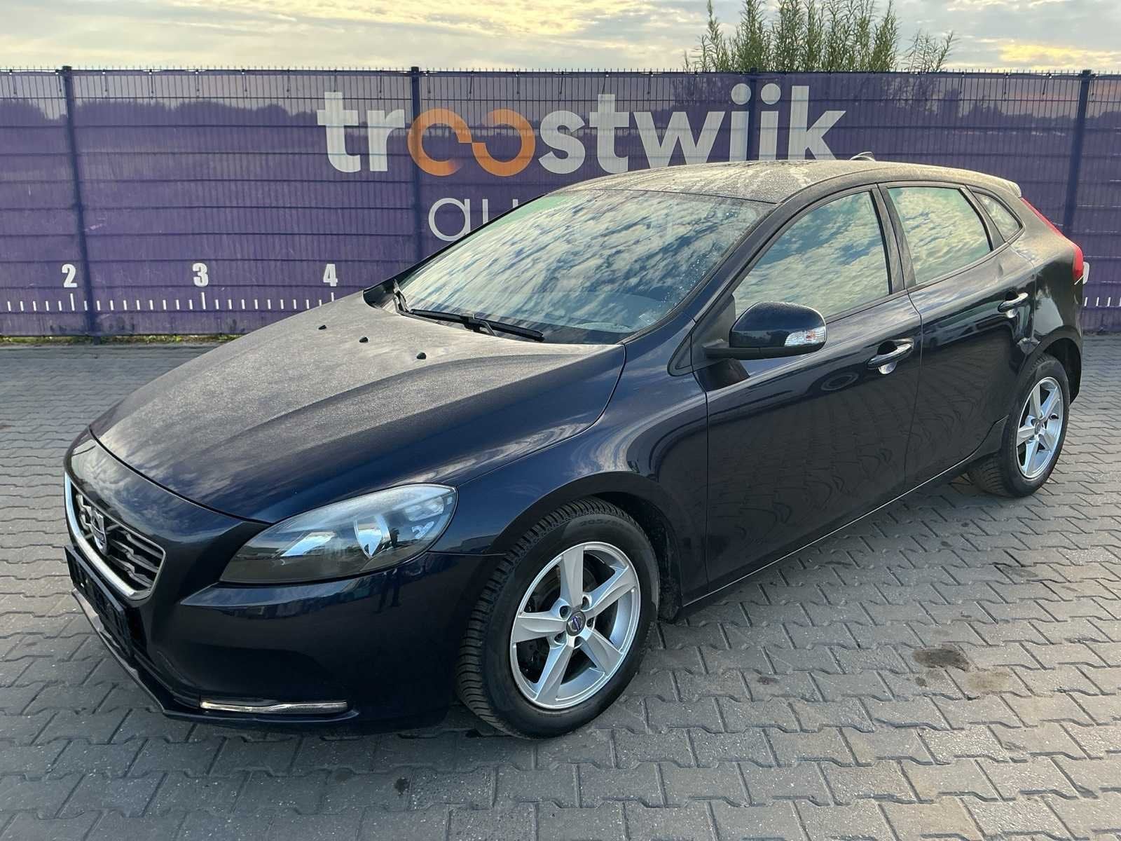 Volvo - V40 D2 - Personenauto, Gebruikt, Euro 6, Overige carrosserieën, Bedrijf
