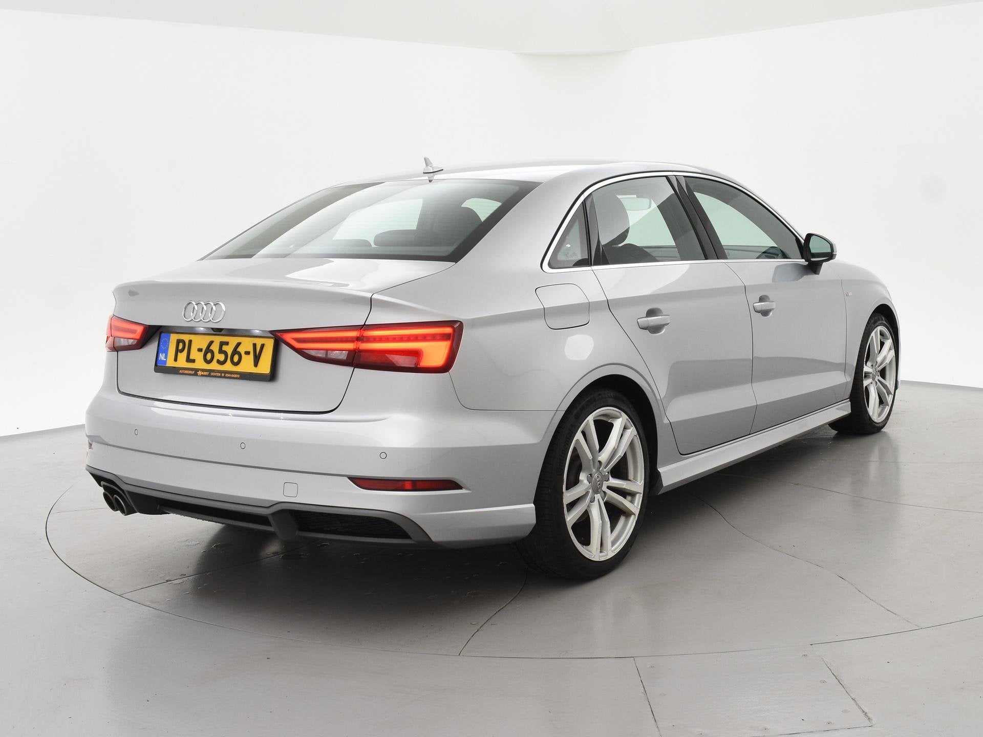 Audi A3 Limousine 1.5 TFSI 150PK S-TRONIC S-LINE INTERIEUR+E, Auto's, Gebruikt, 150 pk, Leder en Stof, Automatische klimaatregeling