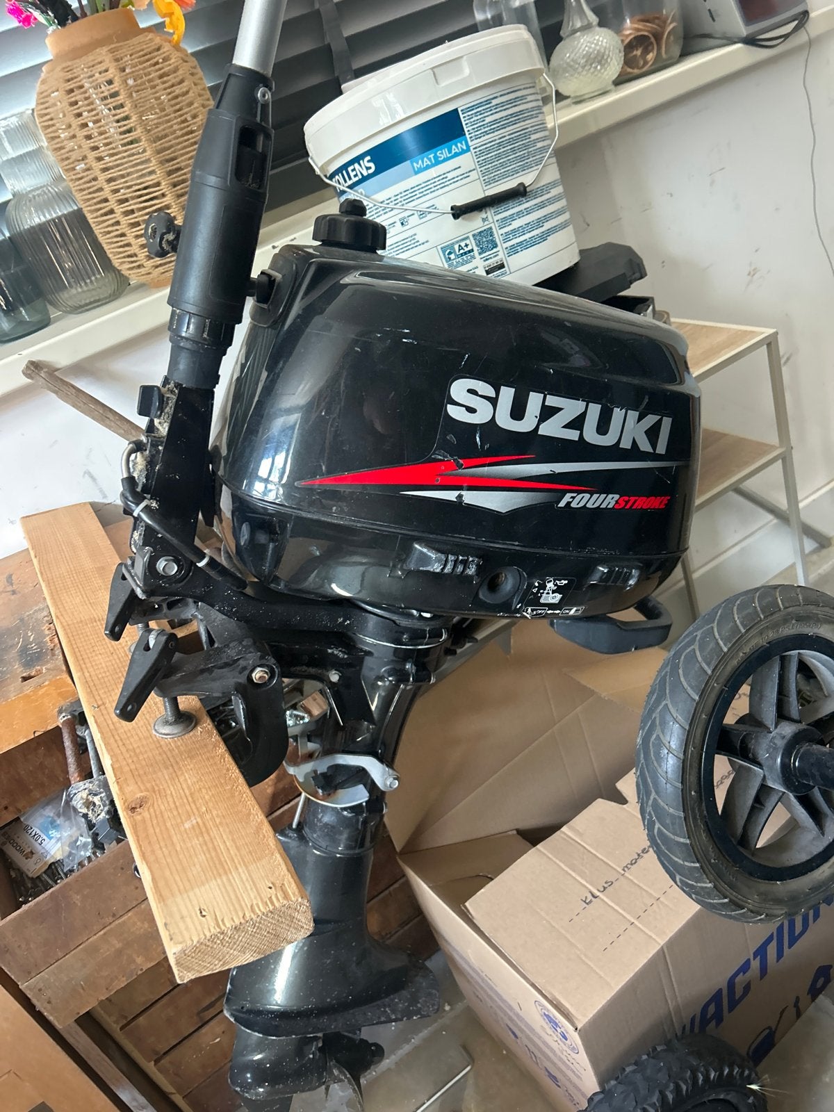 Suzuki FourStroke buitenboordmotor, Hobby en Vrije tijd, Knutselen, Ophalen, Gebruikt