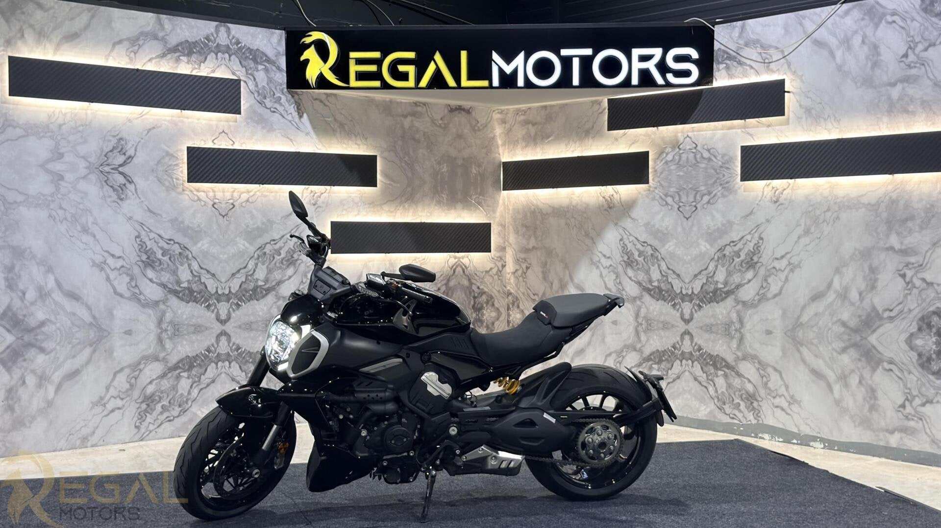 Ducati Diavel V4 | 2024 ( 6.550 km ) | Garantie | BTW, Motoren, Motoren | Ducati, Info@Ducati.nl, Bedrijf, Meer dan 35 kW, Toermotor