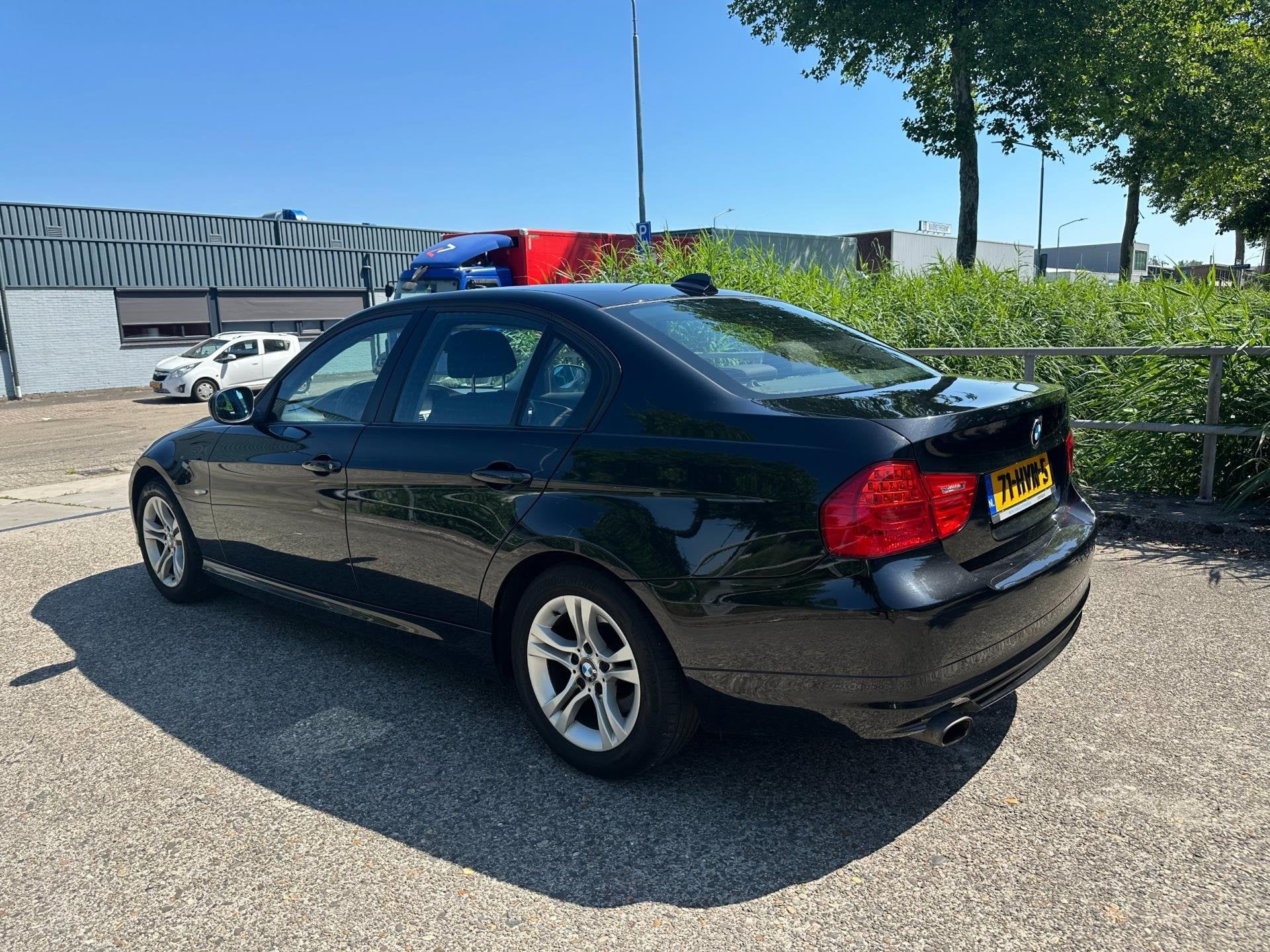 BMW 3-serie 318i Business Line NAVI! Clima! PDC! NAP! 1 jaar, Auto's, BMW, Achterwielaandrijving, Zwart, Origineel Nederlands