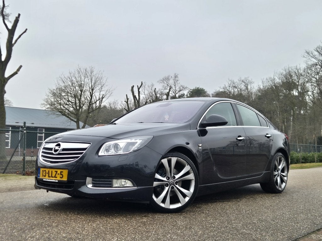 Opel Insignia 2.0 T Cosmo OPC-Line 4x4 (bj 2010), 4 cilinders, Zwart, Handgeschakeld, Vierwielaandrijving
