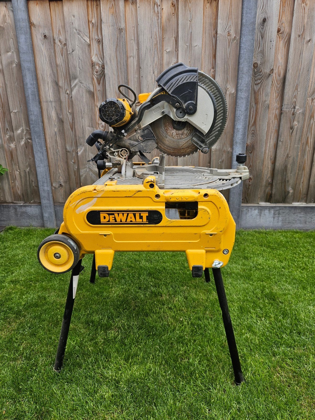 DeWalt D27107-QS combi Afkort-/Tafelzaag met extra zaagblad, Ophalen, Gebruikt, DeWalt, 70 mm of meer