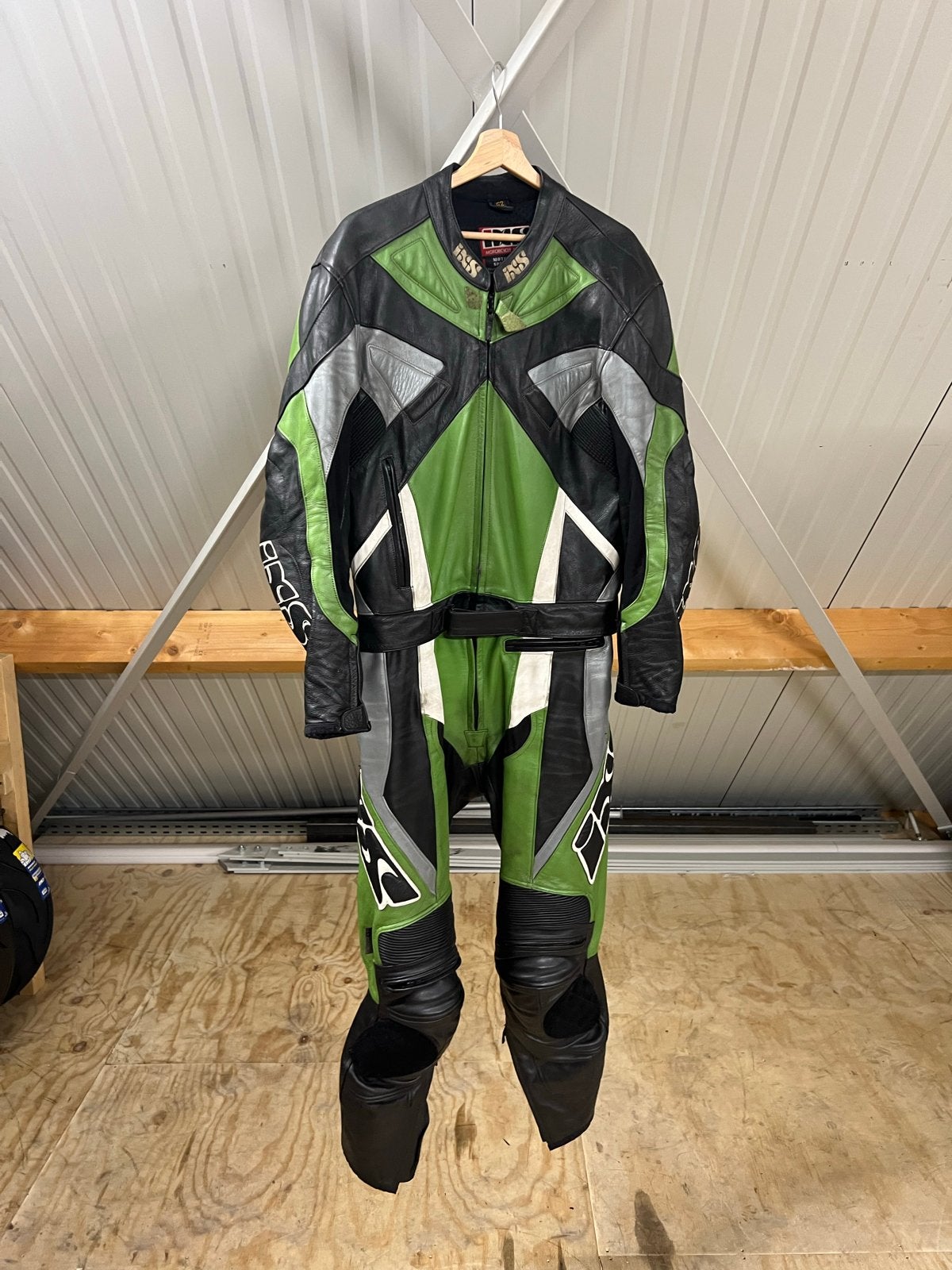 ISS Motorpak Leer Zwart/Groen Maat 52, Motoren, Kleding | Motorkleding, Ophalen, Tweedehands, Heren, Combipak