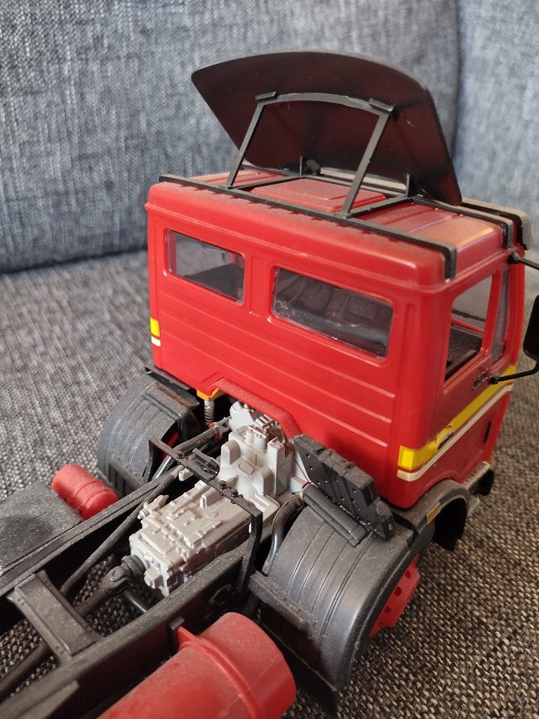 Mercedes-Benz 1628s - Revell 1:25, Ophalen, Revell, Groter dan 1:32, Zo goed als nieuw